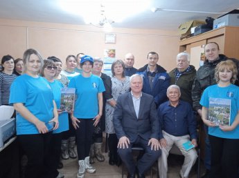 Поздравление коллективов с 90-летним юбилеем района