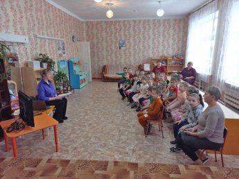 Познавательно-игровой час «Как на масленой неделе...»